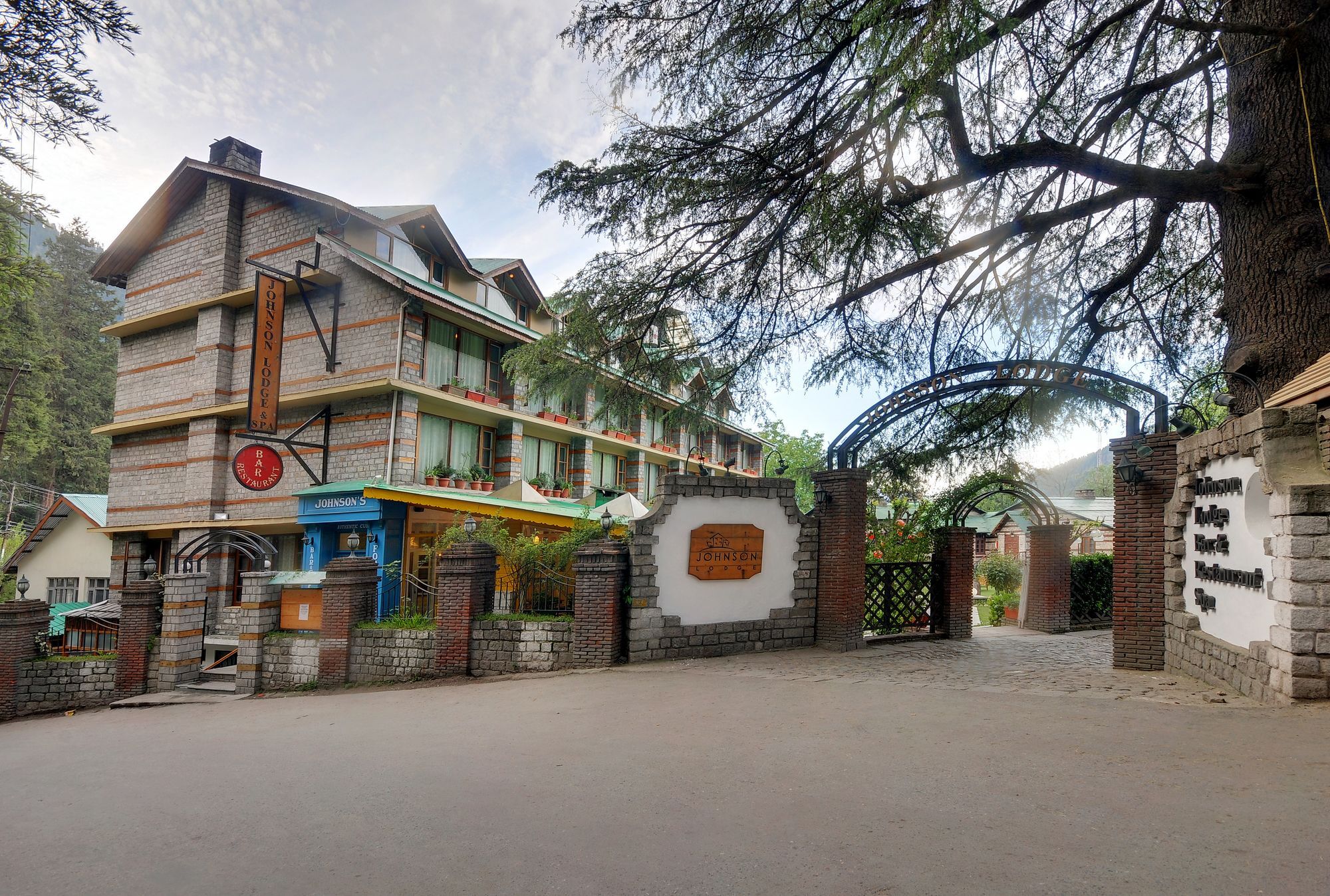 Johnson Lodge & Spa Manāli Екстериор снимка